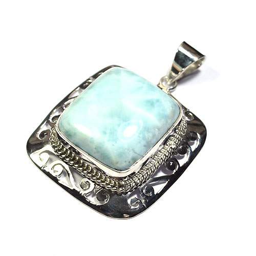 P20LAR6694.jpg